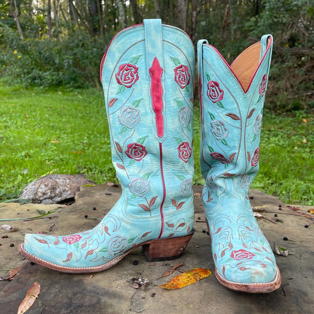 Rare Lucchese classic rose Cowgirl boots
